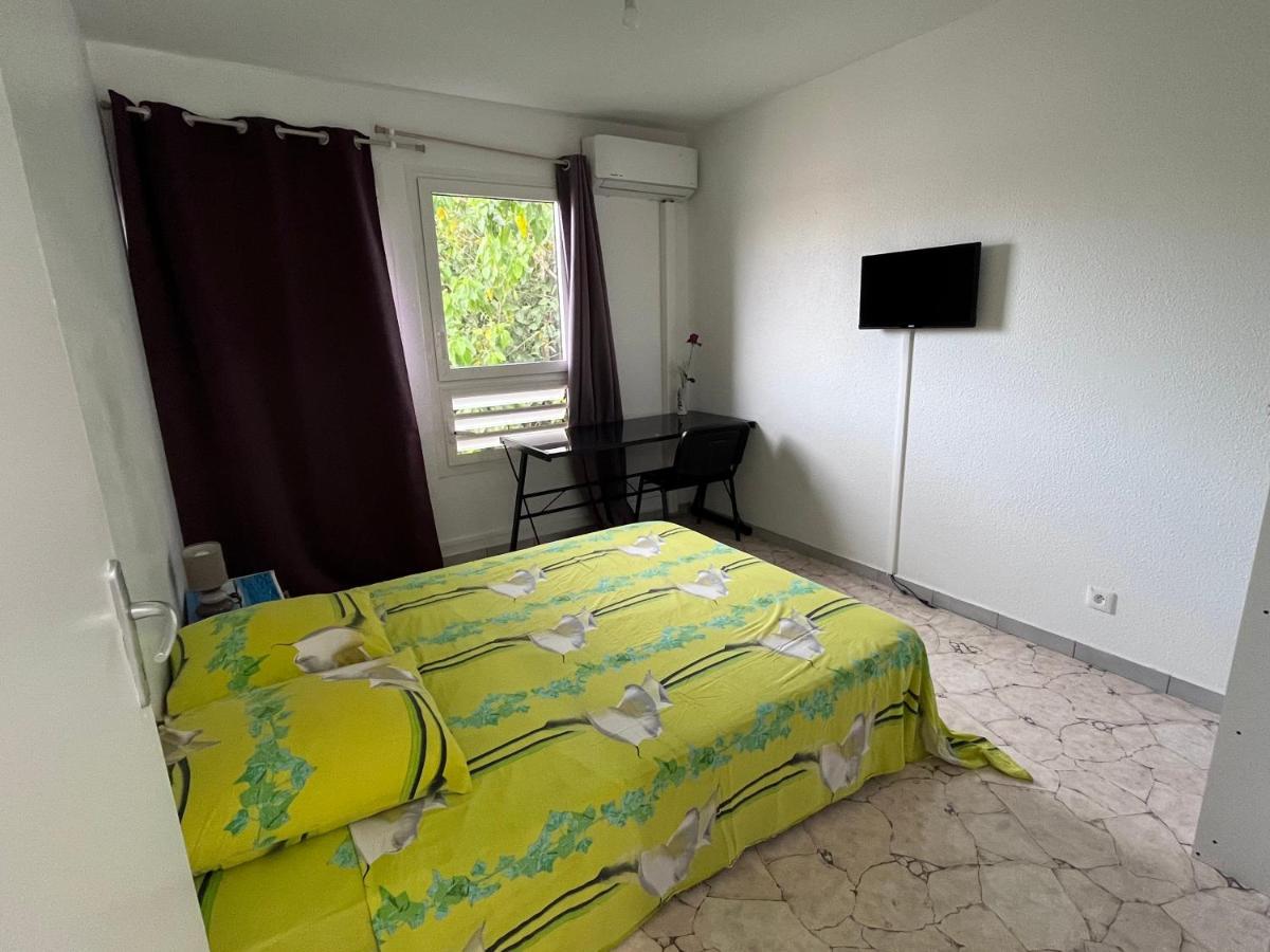 Chambre Chez L'Habitant A 5Mn De L'Aeroport Лез-Абим Экстерьер фото